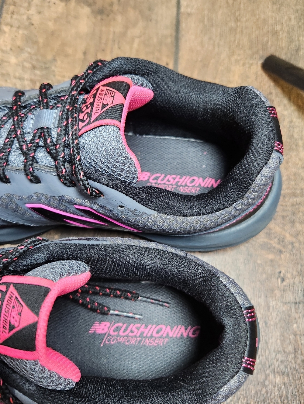 New Balance Women's Composite Toe 589 V1 Industrial Pink / Grey / Black Size 9 - Picture 9 of 10